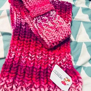 NWT, matching set infinity scarf.
